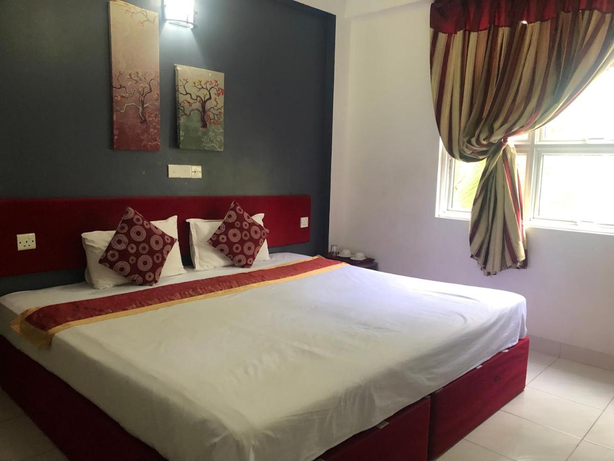 The G Ten Holiday Inn Hulhumale Exterior foto